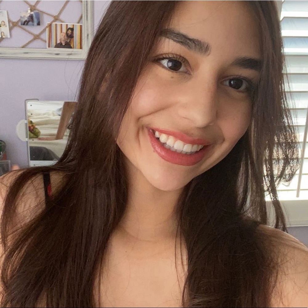 Meet your Posher, Mia